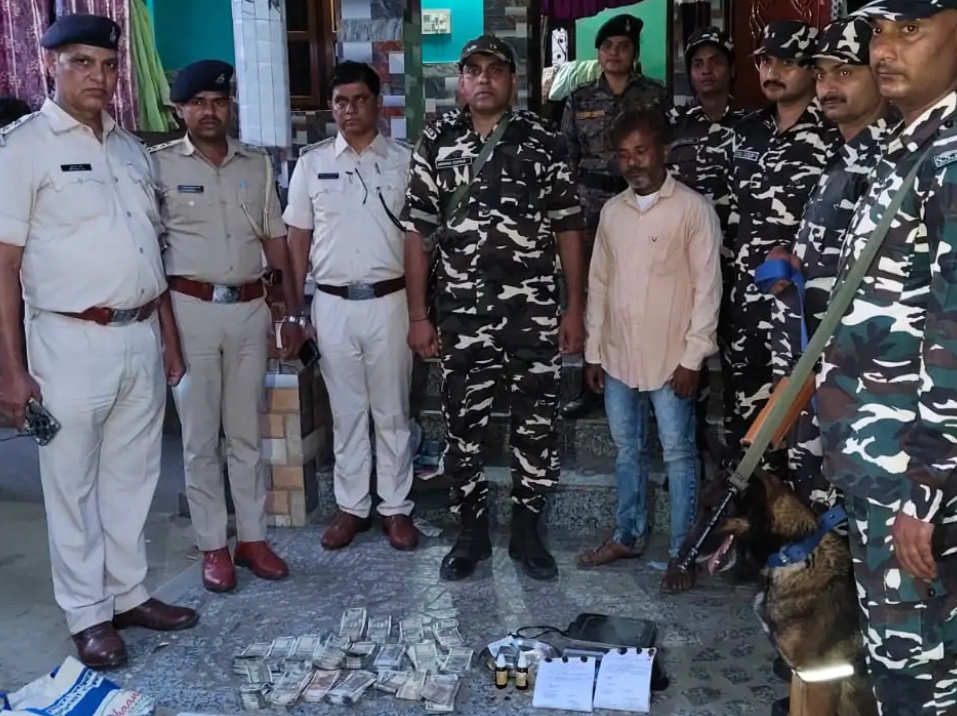 गलगलिया में बड़ा ड्रग्स खुलासा! ब्राउन शुगर और लाखों की नकदी बरामद गलगलिया में बड़ा ड्रग्स खुलासा! ब्राउन शुगर और लाखों की नकदी बरामद