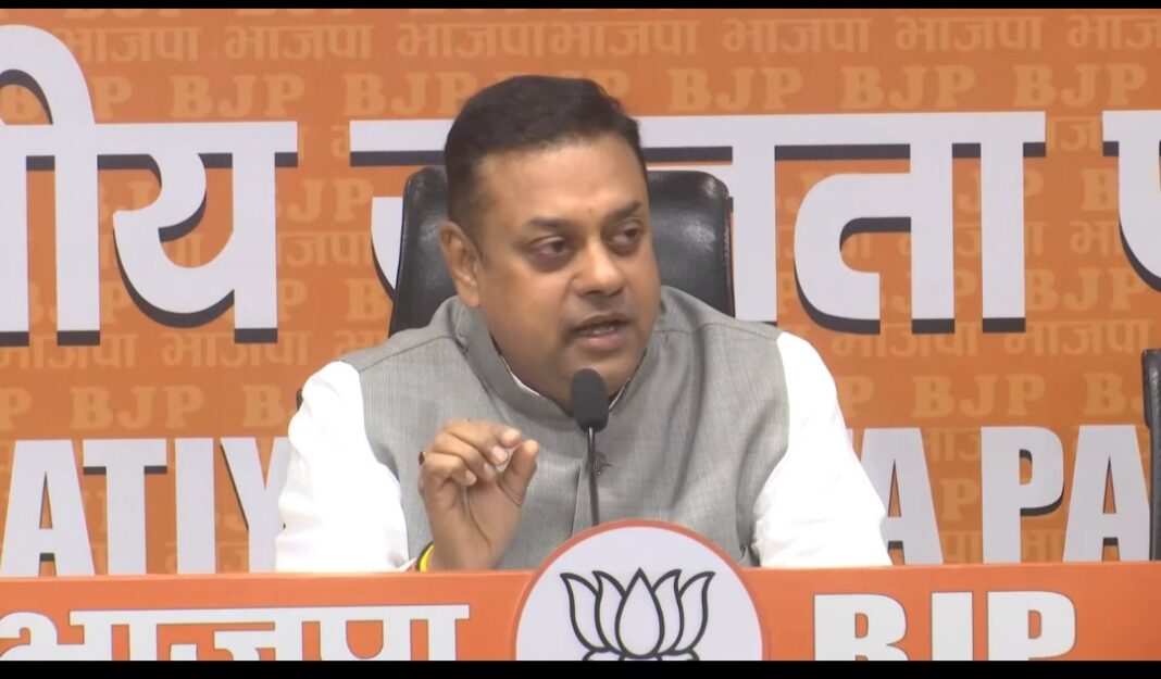 राहुल गांधी की विदेश यात्राओं पर भाजपा का बड़ा हमला! 60 करोड़ खर्च को लेकर उठाए सवाल राहुल गांधी की विदेश यात्राओं पर भाजपा का बड़ा हमला! 60 करोड़ खर्च को लेकर उठाए सवाल