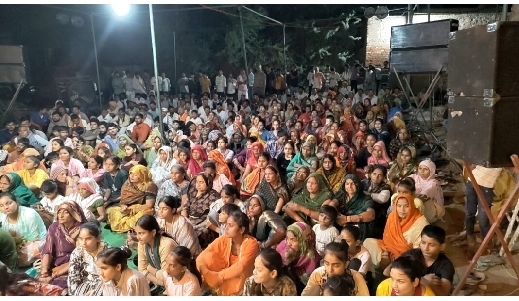 असेवा में राम-केवट संवाद ने जीता श्रद्धालुओं का दिल, भव्य रामलीला से गूंजा पूरा गांव असेवा में राम-केवट संवाद ने जीता श्रद्धालुओं का दिल, भव्य रामलीला से गूंजा पूरा गांव