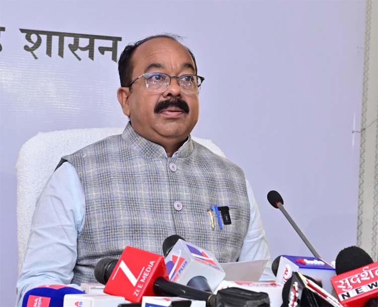 उप मुख्यमंत्री अरुण साव ने लोक निर्माण विभाग की समीक्षा बैठक में दिए महत्वपूर्ण निर्देश उप मुख्यमंत्री अरुण साव