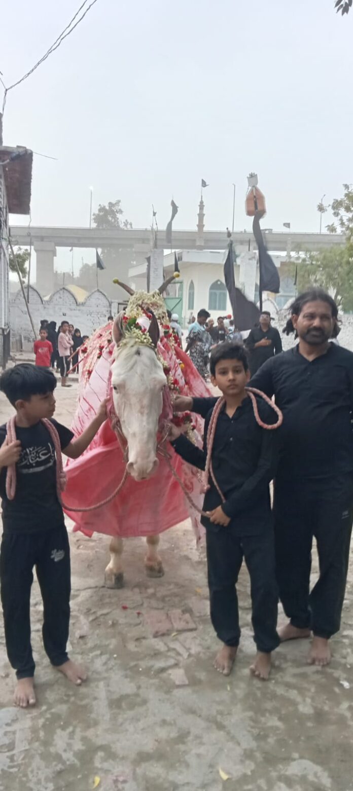 मोहर्रम की पहली तारीख पर निकाला गया जुलूस, समुदाय की एकता और भाईचारे का प्रतीक मोहर्रम की पहली तारीख पर निकाला गया जुलूस, समुदाय की एकता और भाईचारे का प्रतीक