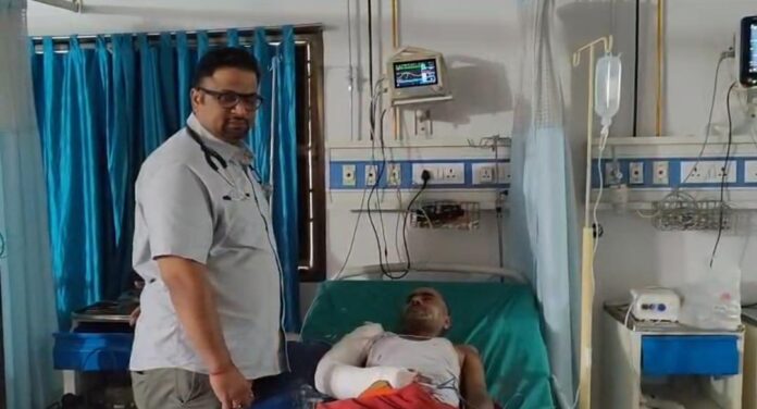 गोलीबारी में घायल अजित