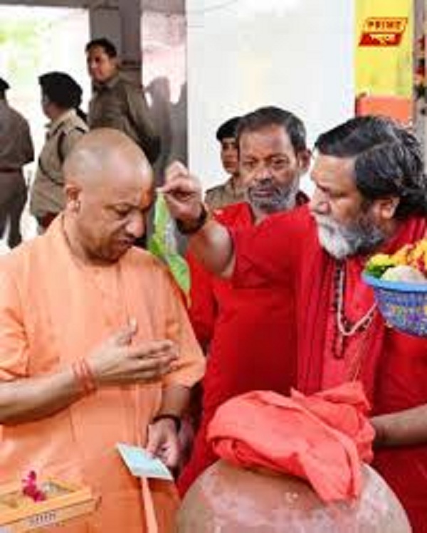 मध्य प्रदेश के दतिया में सीएम योगी का भव्य स्वागत, पीतांबरा पीठ में की पूजा अर्चना मध्य प्रदेश के दतिया में सीएम योगी का भव्य स्वागत, पीतांबरा पीठ में की पूजा अर्चना