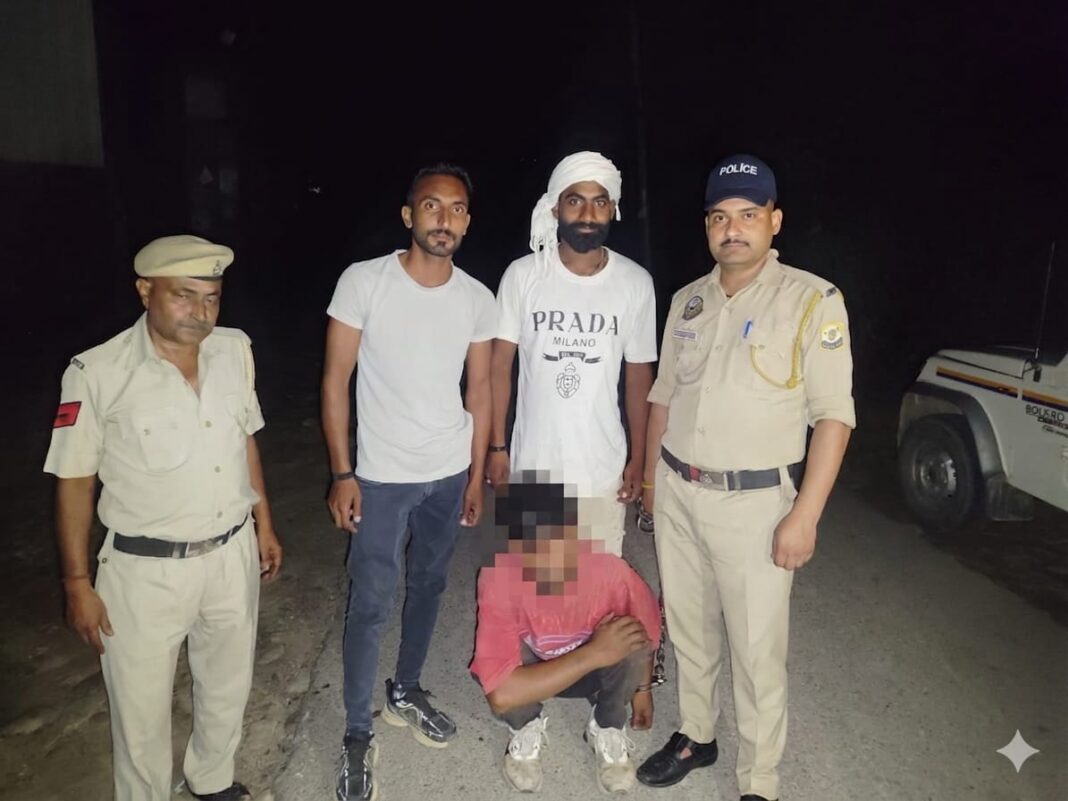 चोरी के आरोप में पुलिस ने आरोपी को किया गिरफ्तार चोरी के आरोप में पुलिस ने आरोपी को किया गिरफ्तार