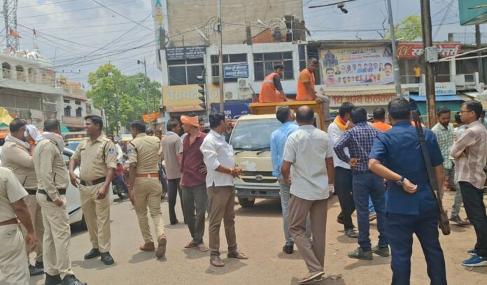 दमोह घंटाघर में अतिक्रमण मुक्ति