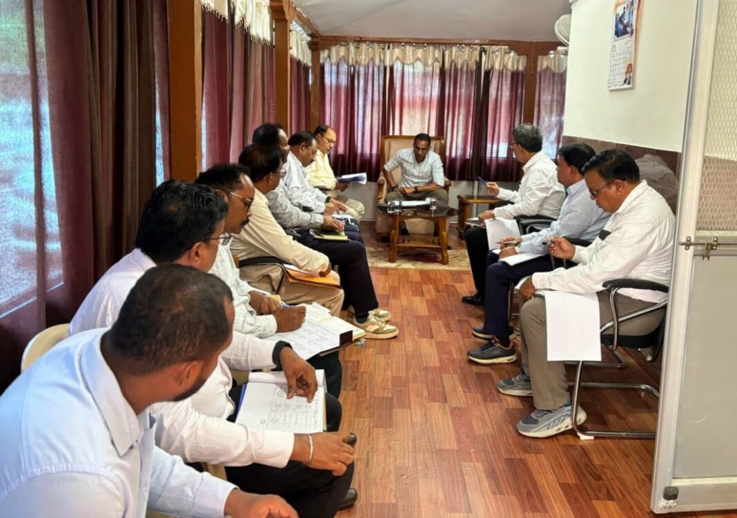 लोक निर्माण विभाग के उच्चाधिकारियों की महत्वपूर्ण बैठक संपन्न लोक निर्माण विभाग बैठक
