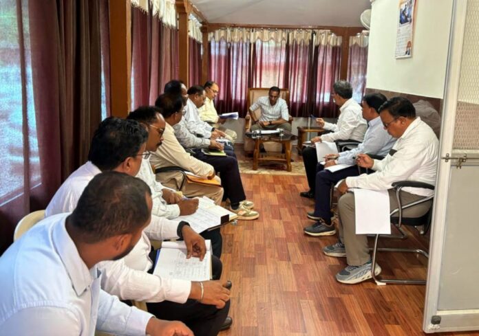 लोक निर्माण विभाग बैठक