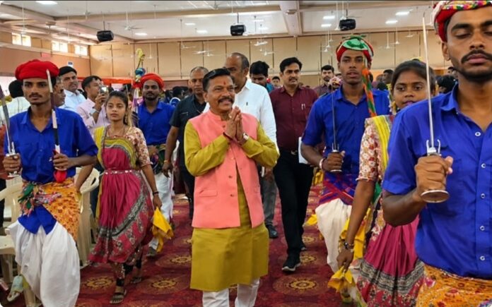 गुजरात के कृषि राज्य मंत्री रमेशभाई कटारा ने गोधरा में आयोजित एक सार्वजनिक कार्यक्रम