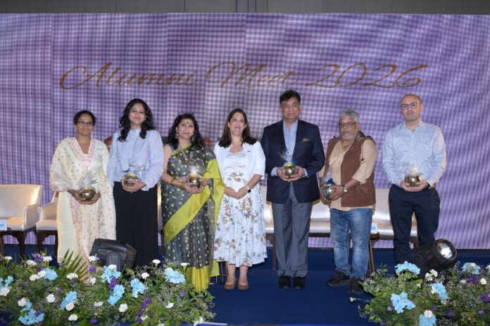इज़राइल दूतावास के कार्यक्रम में बीएचयू की प्रो. डॉ. कविता मीणा अनुभव साझा करती हुइ