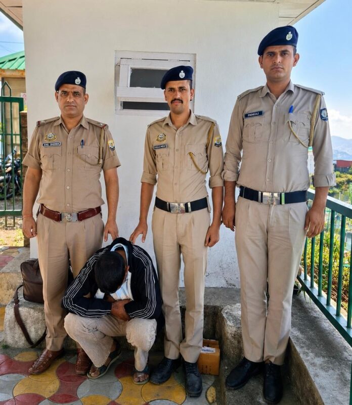 चिट्टा तस्करी मामले में पुलिस कार्रवाई