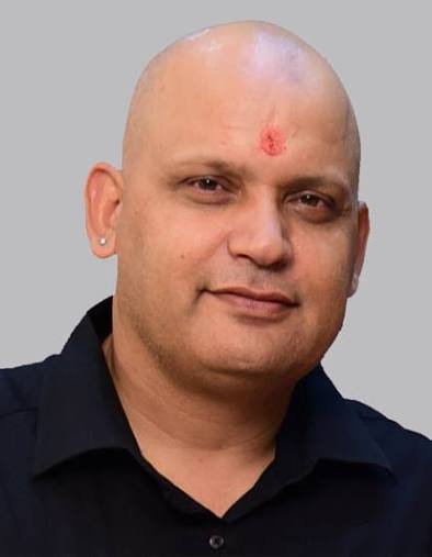 आशीष वशिष्ठ: एक नए युग की शुरुआत आशीष वशिष्ठ