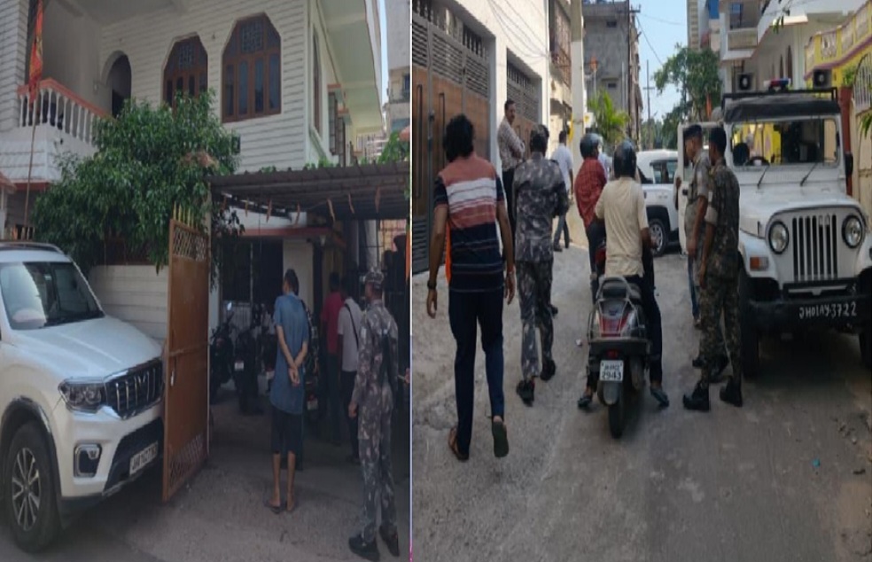 पुलिस जांच अधिकारी की जांच रिपोर्ट तैयार पुलिस जांच अधिकारी जांच करते हुए
