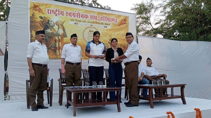 मेहमानों का स्वागत: आयोजकों की गर्मजोशी और आतिथ्य का प्रदर्शन