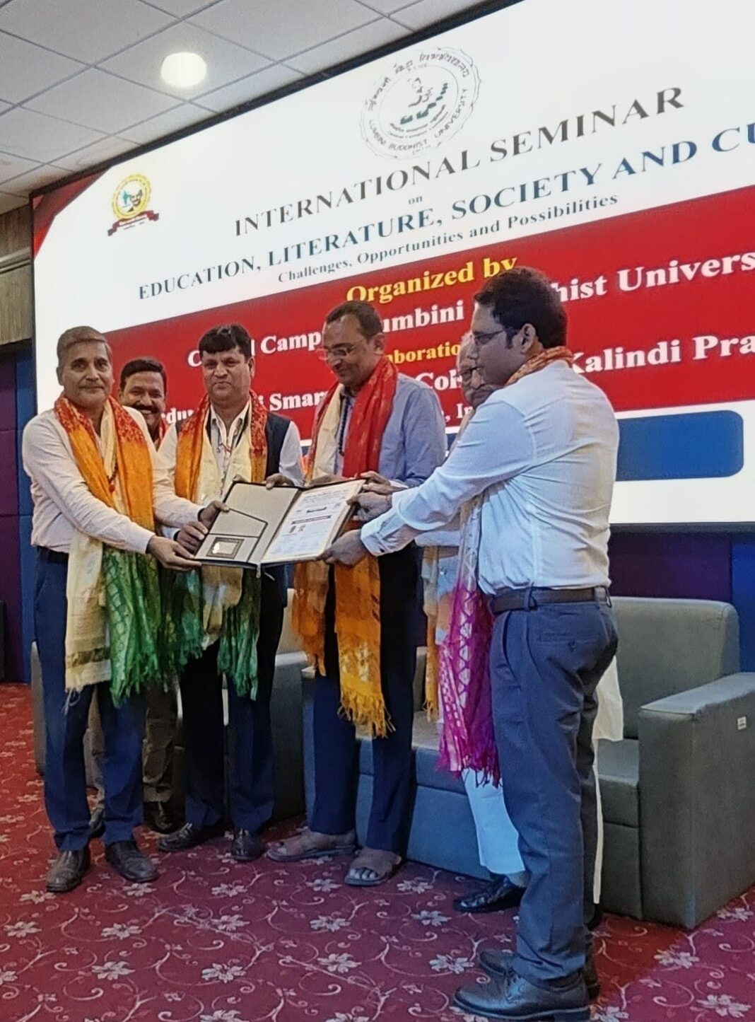 प्रो अजय दुबे को ग्यान गौरव पुरस्कार से सम्मानित किया गया प्रो अजय दुबे को ग्यान गौरव पुरस्कार से सम्मानित किया गया