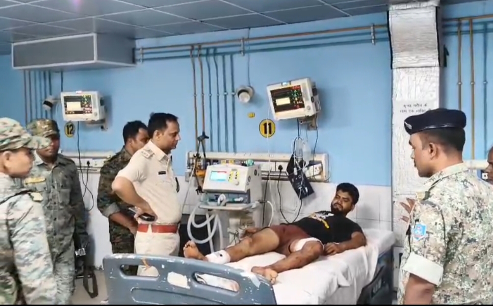 धनबाद में गोली मारकर बाइक लूट का दावा, पुलिस जांच में कहानी पर उठे सवाल धनबाद में गोली मारकर बाइक लूट का दावा, पुलिस जांच में कहानी पर उठे सवाल