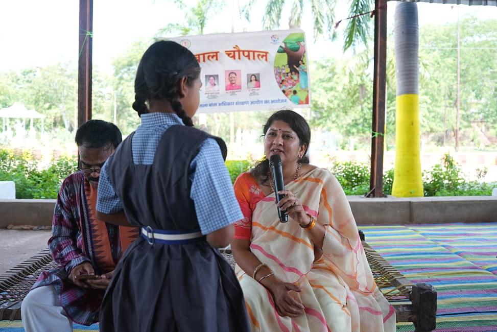 डॉ. वर्णिका शर्मा ने सारंगढ़-बिलाईगढ़ जिले के ग्राम भीखमपुरा में किया दौरा डॉ. वर्णिका शर्मा ने सारंगढ़-बिलाईगढ़ जिले के ग्राम भीखमपुरा में किया दौरा
