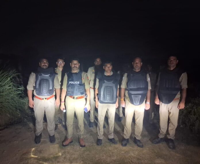 पुलिस टीम की वीरता