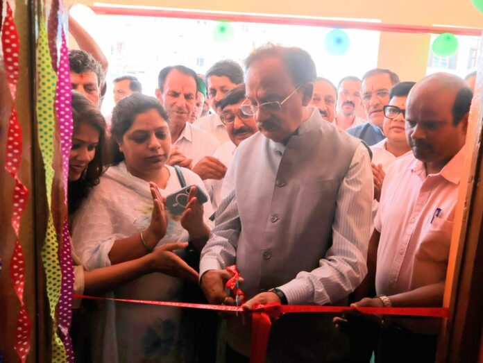 शिलाई विधानसभा क्षेत्र में वरिष्ठ माध्यमिक पाठशाला कफोटा में विज्ञान प्रयोगशाला का उद्घाटन, जिले में 10 और प्रयोगशालाओं का श…