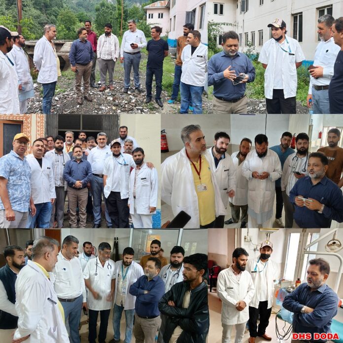 सीएमओ डोडा का पीएचसी चंगा दौरा: स्वास्थ्य सेवाओं की गुणवत्ता और व्यवस्थाओं का किया गया निरीक्षण