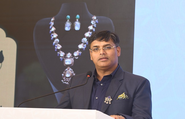 एडविट ज्वेल्स लिमिटेड के आईपीओ लॉन्चिंग पर सीएमडी नितिन गिलारा ने दिखाई बड़ी उमंग एडविट ज्वेल्स लिमिटेड के आईपीओ लॉन्च