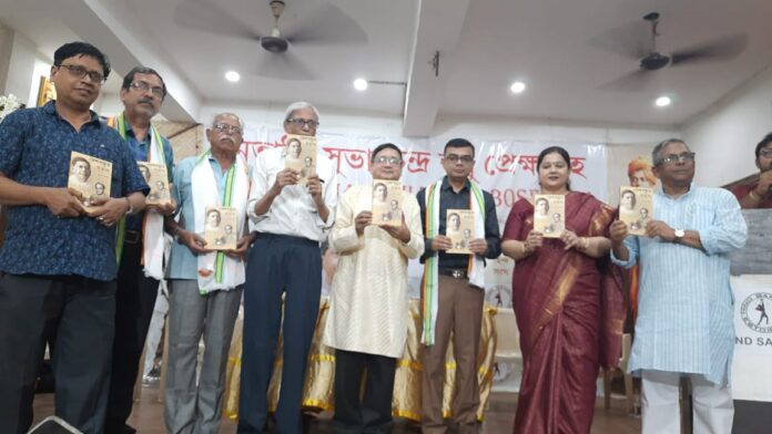 नेताजी सुभाष चंद्र बोस पुस्तक विमोचन