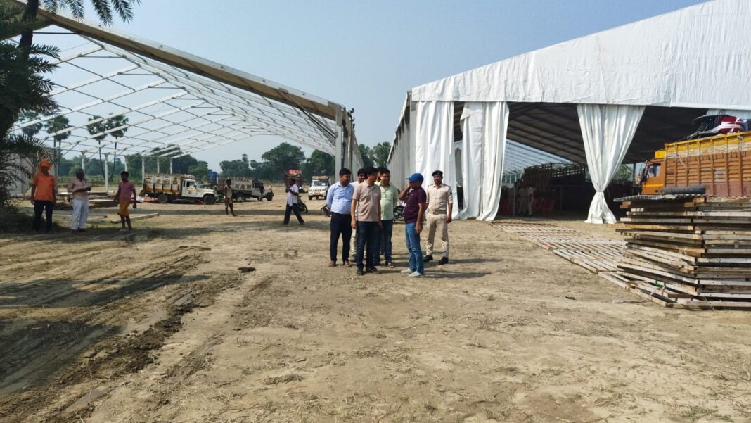 महाकुंभ मेले का विशाल पंडाल
