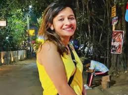 एमडीएमए जैसे महंगे ड्रग्स की आपूर्ति के आरोप में इंटीरियर डिजाइनर नाव्या मलिक की गिरफ्तारी इंटीरियर डिजाइनर नाव्या मलिक की गिरफ्तारी