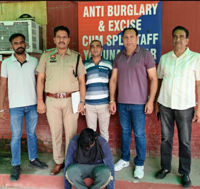 नशे के सौदागरों पर पुलिस का शिकंजा