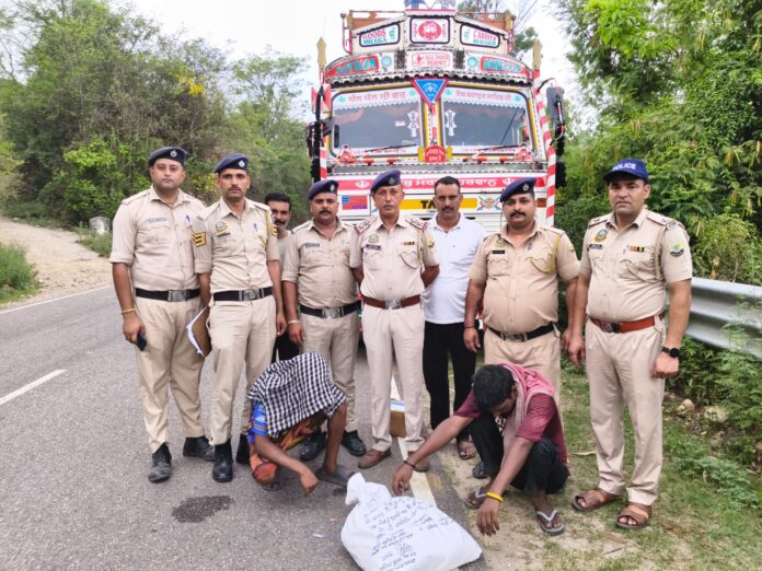 पुलिस ने बड़े अपराध के आरोपी को पकड़ा पुलिस ने बड़े अपराध के आरोपी को पकड़ा