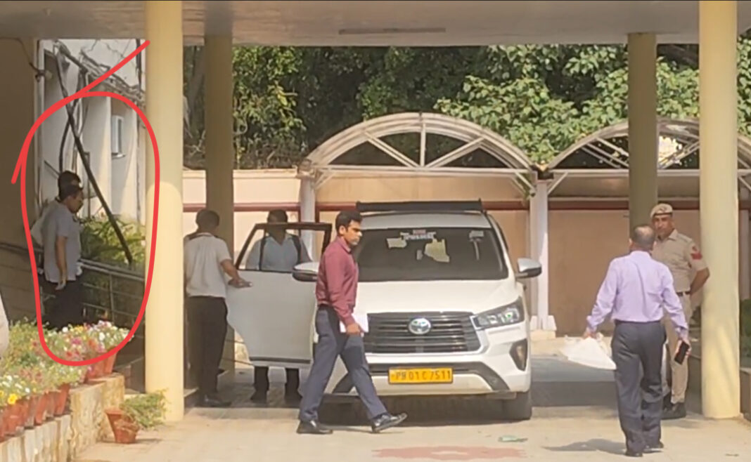 आईएएस अधिकारी को कोर्ट में पेश करने के लिए सीबीआई तैयार आईएएस अधिकारी को कोर्ट में पेश करने के लिए सीबीआई तैयार