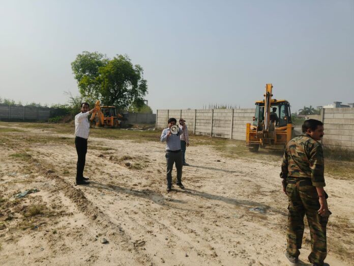 कानपुर विकास प्राधिकरण की ताबड़तोड़ बुलडोजर कार्रवाई: अवैध निर्माणों पर गिराई जा रही गाज
