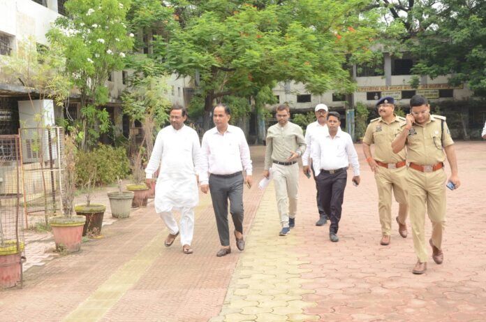 कलेक्टर नीट परीक्षा निरीक्षण