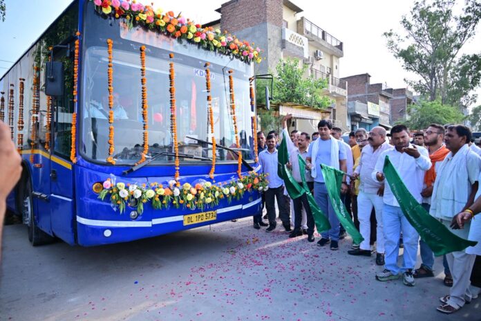 नगर में बस सेवा की शुरुआत, यात्रियों को मिलेगी बड़ी राहत