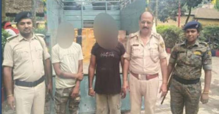 पुलिस के गिरफ्त में तस्कर पुलिस के गिरफ्त में तस्कर