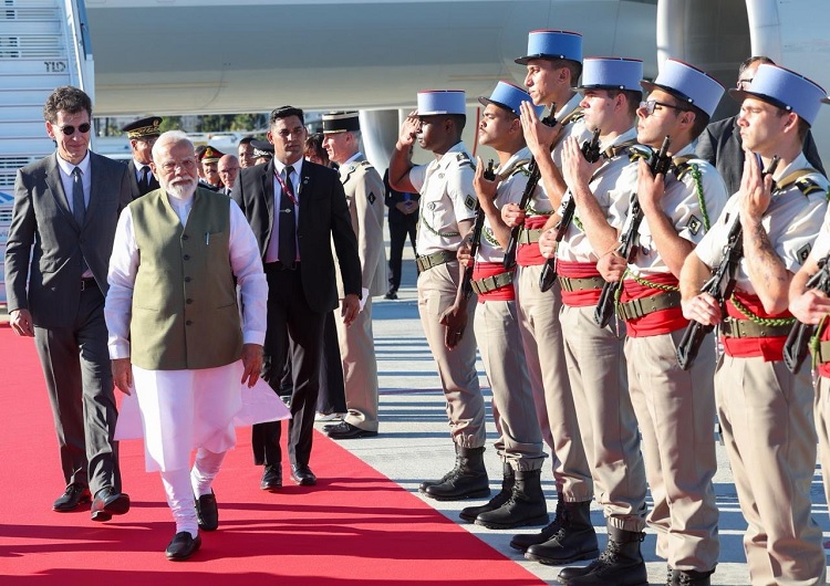 प्रधानमंत्री मोदी का फ्रांस आगमन: नीस में गर्मजोशी से हुआ स्वागत समारोह प्रधानमंत्री मोदी फ्रांस आगमन