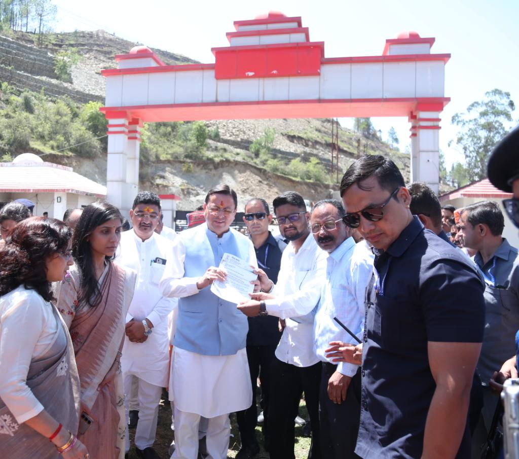 मुख्यमंत्री को सभासदों ने सौंपा ज्ञापन, विभिन्न मांगों को किया प्रमुखता से उठाया मुख्यमंत्री को सभासदों ने सौंपा ज्ञापन, विभिन्न मांगों को किया प्रमुखता से उठाया