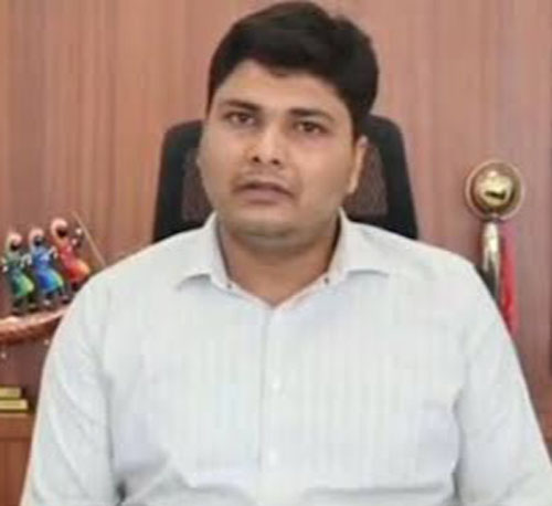 बीजापुर कलेक्टर विश्वदीप का बड़ा फैसला: जानें क्या है मामला बीजापुर कलेक्टर विश्वदीप का बड़ा फैसला: जानें क्या है मामला