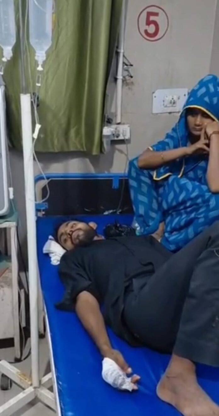 हादसे में घायल व्यक्ति अस्पताल में