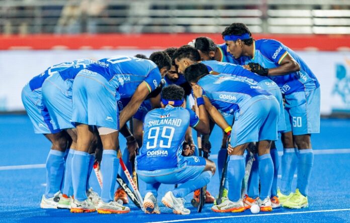 भारतीय हॉकी टीम: सपनों की उड़ान और जुनून की कहानी भारतीय हॉकी टीम: सपनों की उड़ान और जुनून की कहानी