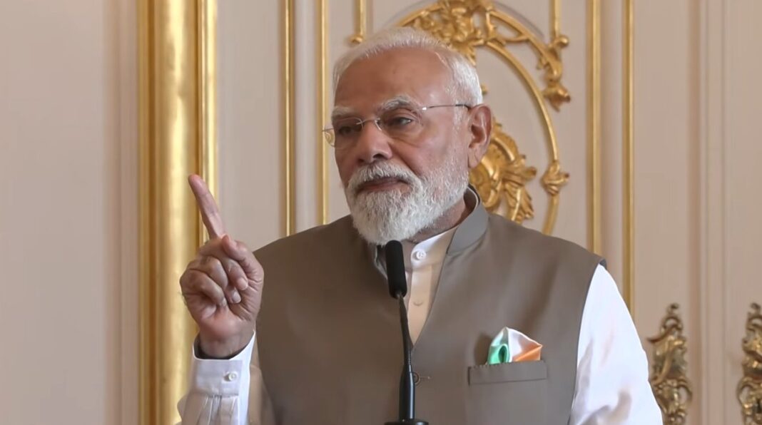 प्रेस वक्तव्य देते प्रधानमंत्री