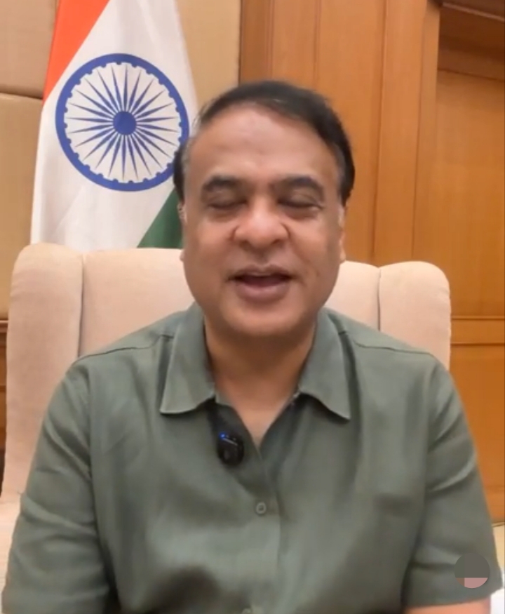 असम के मुख्यमंत्री हिमंत बिस्वा सरमा ने रविवार को फेसबुक लाइव सत्र में की बातचीत असम के मुख्यमंत्री हिमंत बिस्वा सरमा ने रविवार को फेसबुक लाइव सत्र में की बातचीत