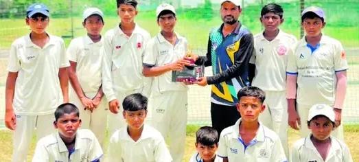 समर की घातक गेंदबाजी से यूथ एकेडमी की करारी हार समर की घातक गेंदबाजी