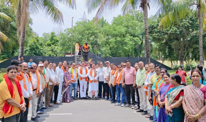 डॉ. श्यामा प्रसाद मुखर्जी को श्रद्धांजलि