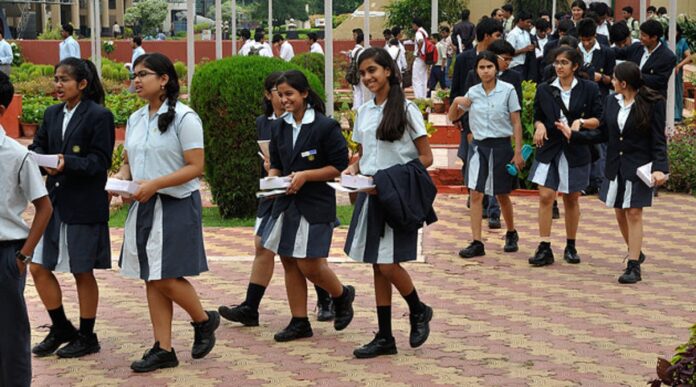 छात्रों की फाईल फोटो: जानें क्या है इसका महत्व और उपयोग