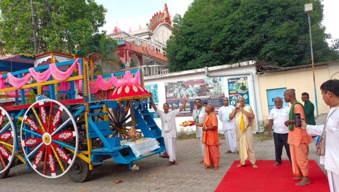 रथयात्रा की भव्य शुरुआत: भगवान जगन्नाथ की विधि-विधान से पूजा अर्चना