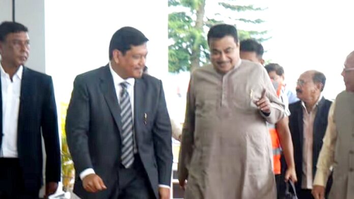 केंद्रीय मंत्री नितिन गडकरी ने मेघालय के मुख्यमंत्री कॉनराड संगमा से की मुलाकात