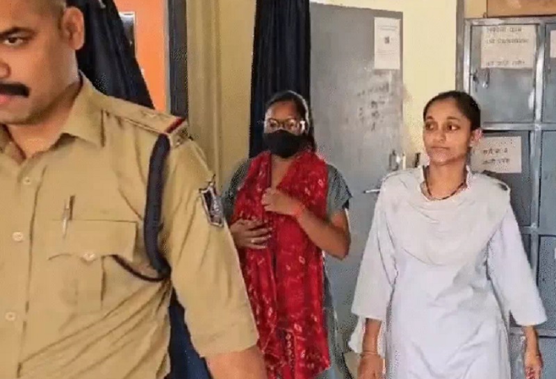 बैंक कैशियर की गिरफ्तारी