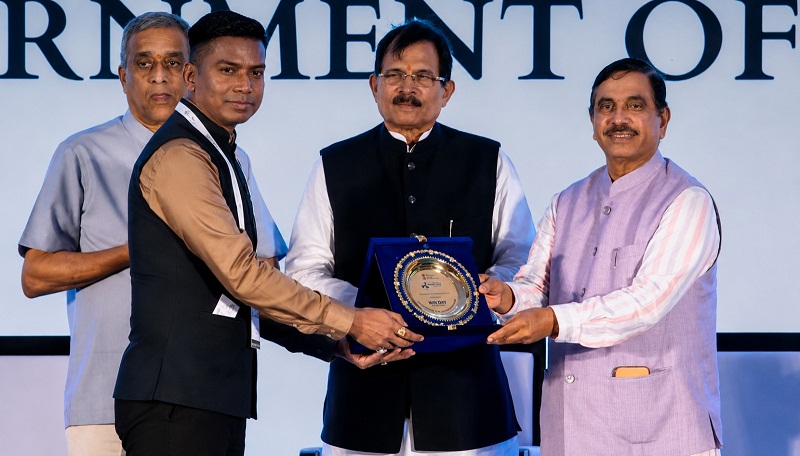 मध्य प्रदेश को मिला नवीकरणीय ऊर्जा अवसंरचना उत्कृष्टता सम्मान, केन्द्रीय मंत्री जोशी ने की प्रशंसा मध्य प्रदेश को नवीकरणीय ऊर्जा अवसंरचना सम्मान