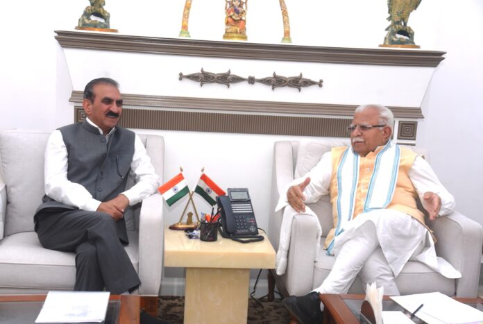 मुख्यमंत्री ने खट्टर से की मुलाकात, कई महत्वपूर्ण मुद्दों पर हुई चर्चा मुख्यमंत्री ने खट्टर से की मुलाकात, कई महत्वपूर्ण मुद्दों पर हुई चर्चा