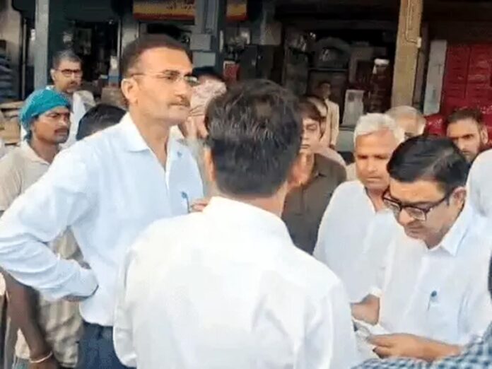 सीएम फ्लाइंग टीम सब्जी मंडी जांच